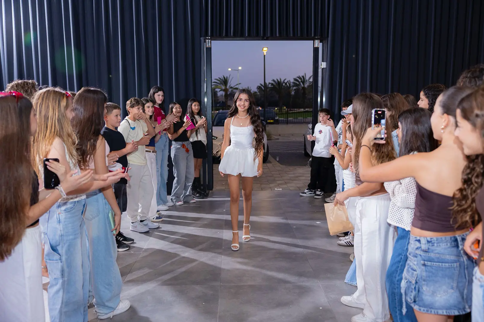 חוגגים בת מצווה